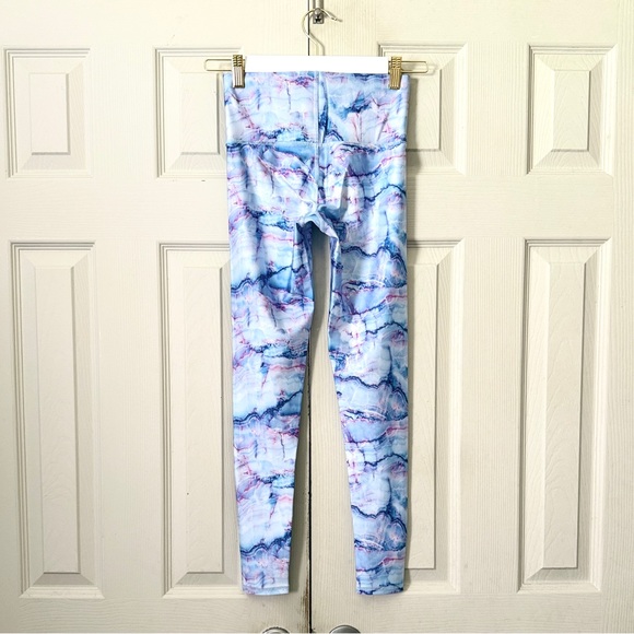 Terez Hi-Shine Blue Marble Leggings - Picture 7 of 11